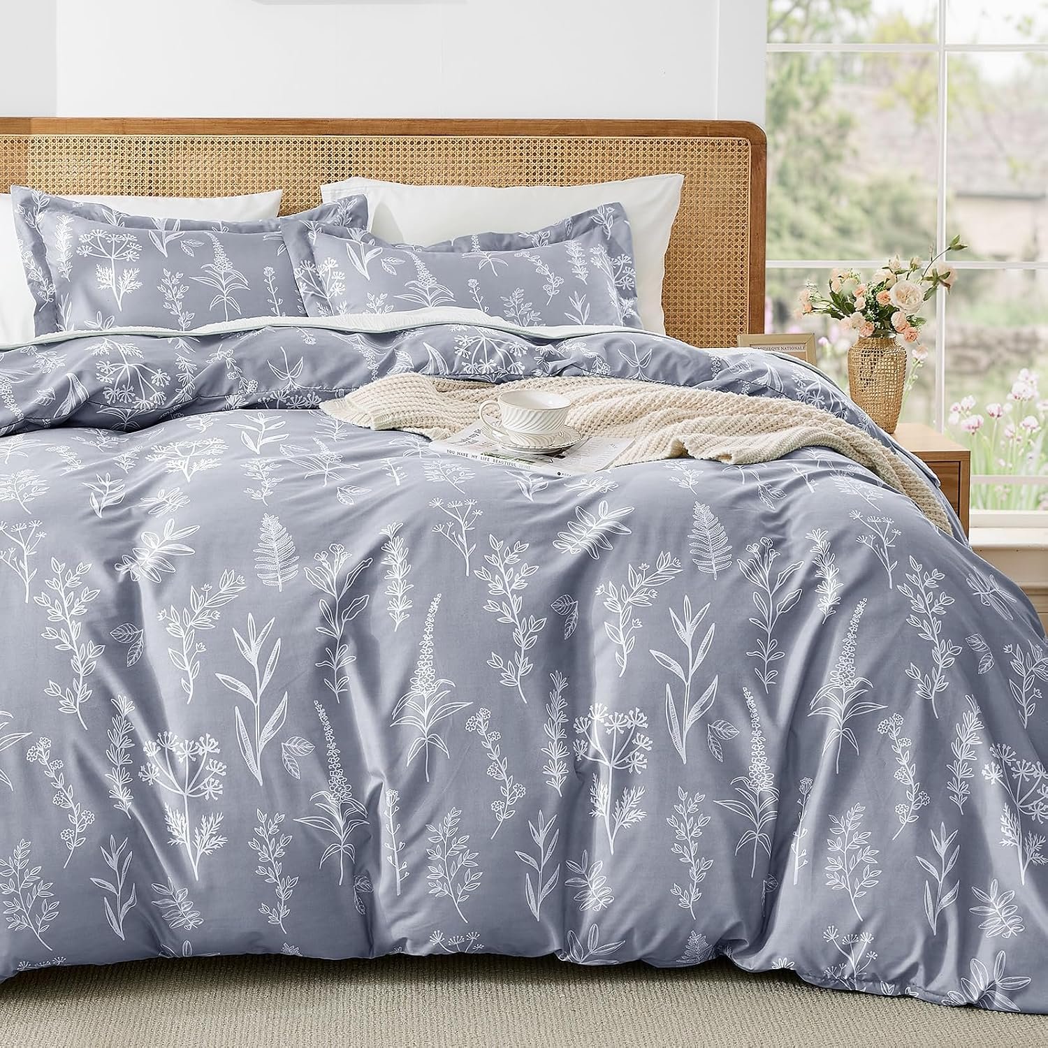 Grey Floral Print 4-Piece Set; Reversible, Zippered, Soft, Comfortable, And Breathable