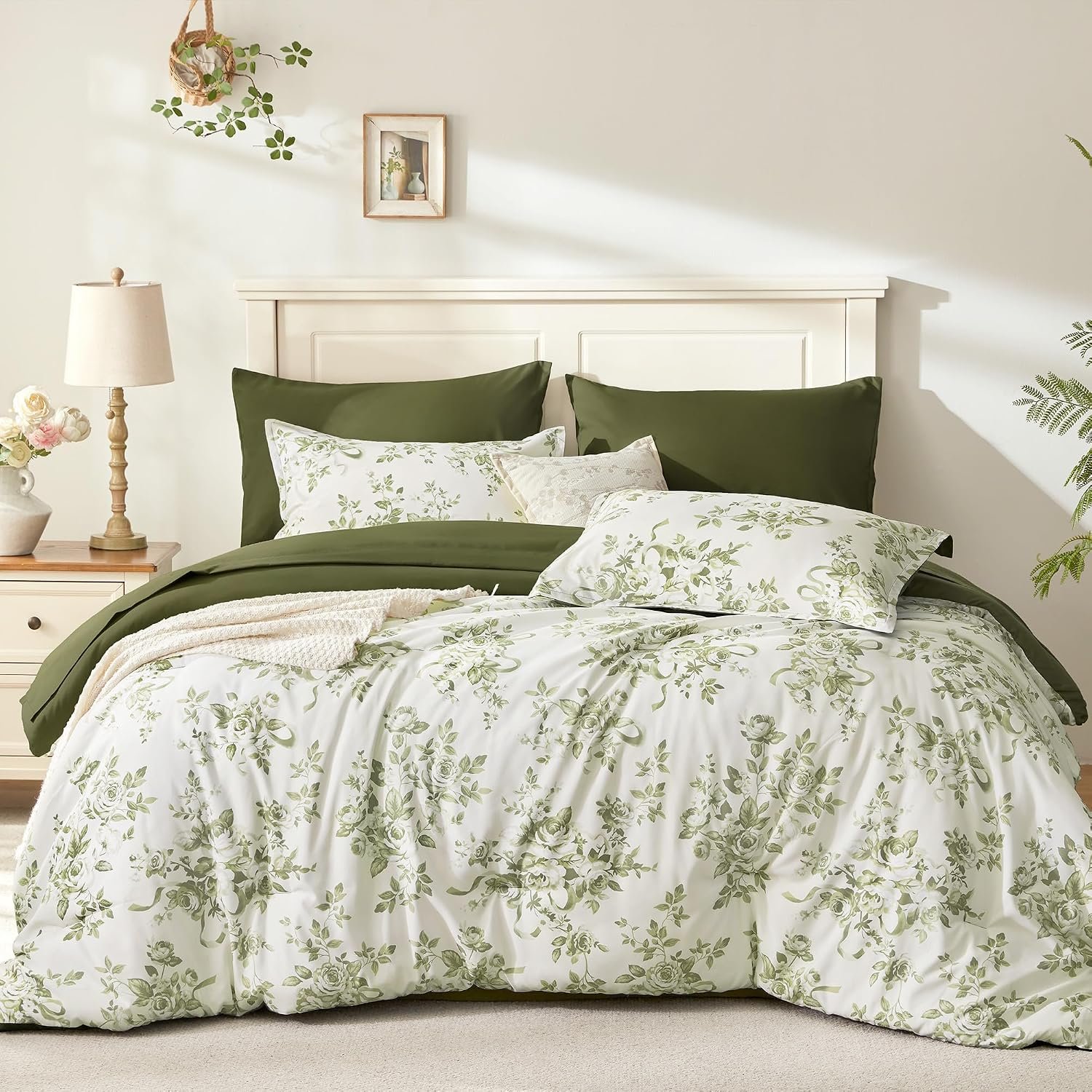 Green Rose Print 4-Piece Set; Lightweight, Soft, And Comfortable