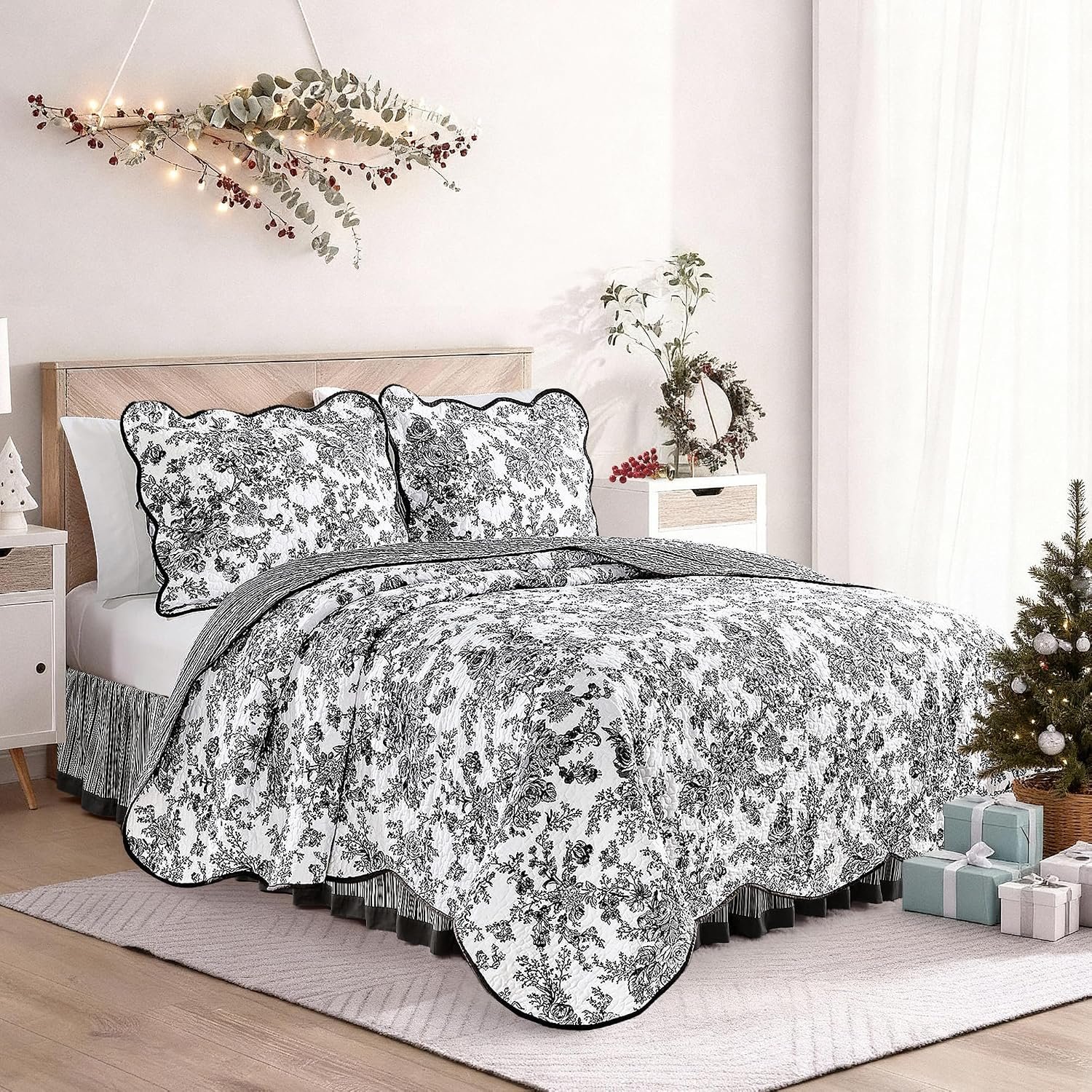 Black Floral Quilted Print 4-Piece Set; Lightweight, Soft, Comfortable, And Breathable